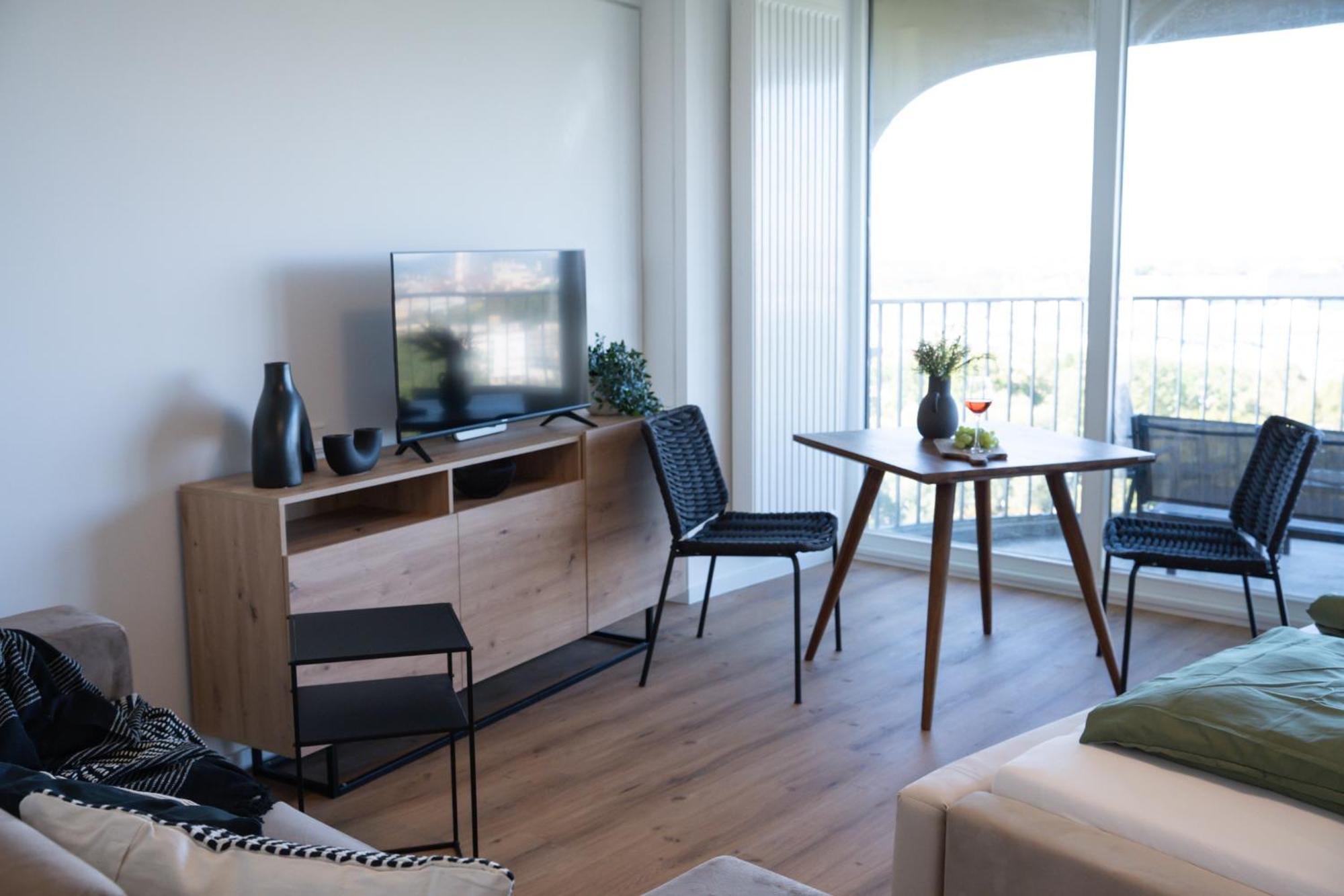 Helles Apartment Mit Tollem Blick Ueber Augsburg Kültér fotó