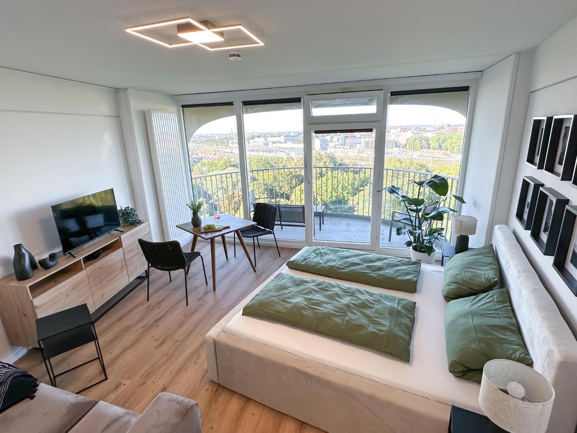 Helles Apartment Mit Tollem Blick Ueber Augsburg Kültér fotó