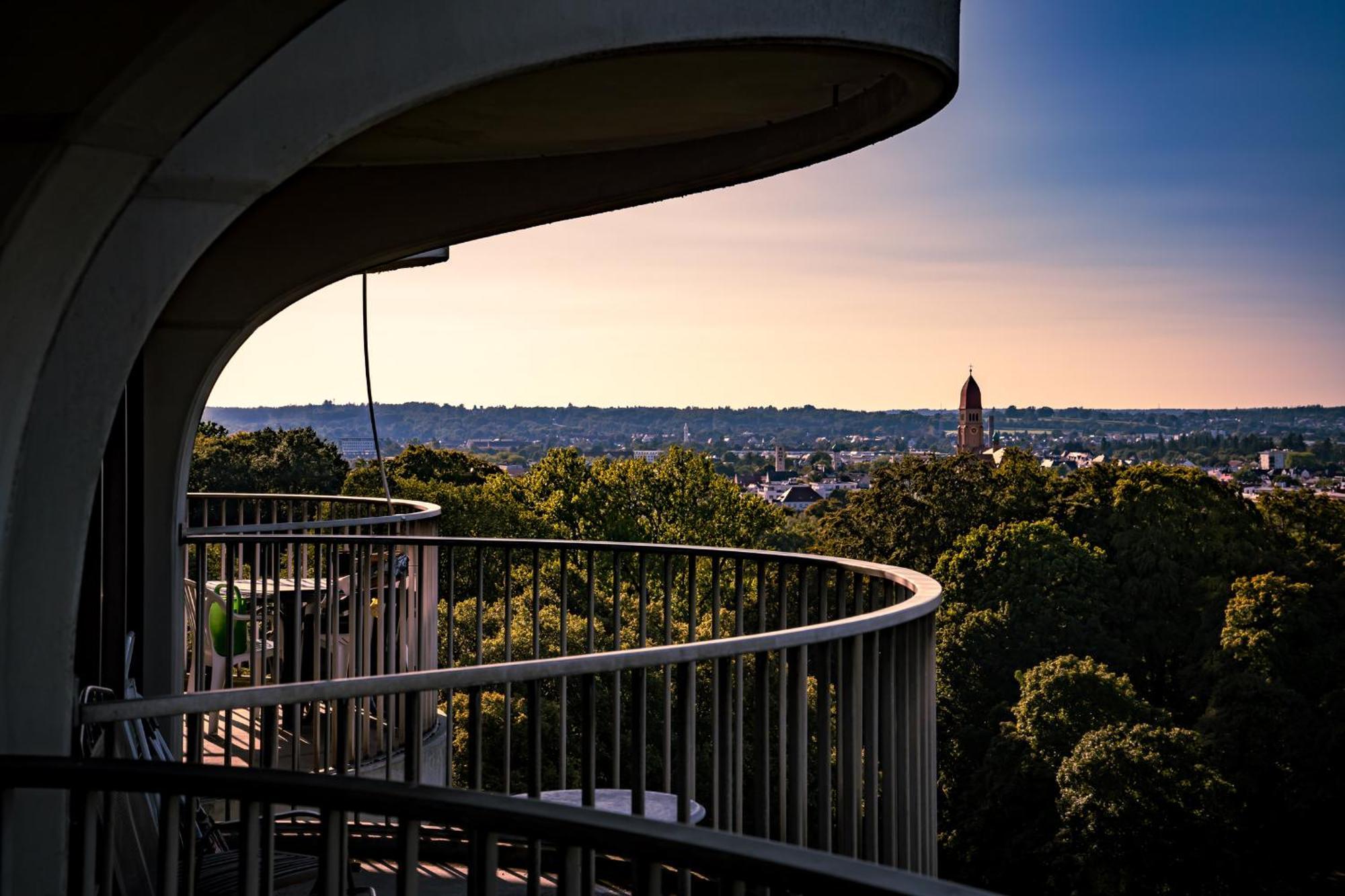 Helles Apartment Mit Tollem Blick Ueber Augsburg Kültér fotó